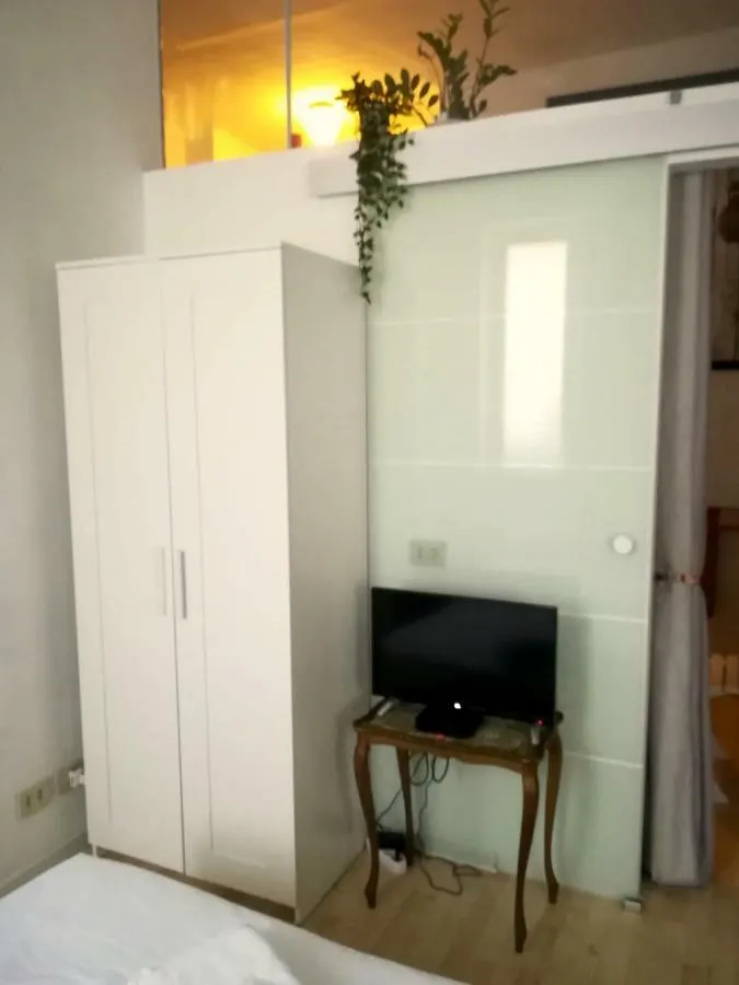 Apartment Veniero 12 Milan